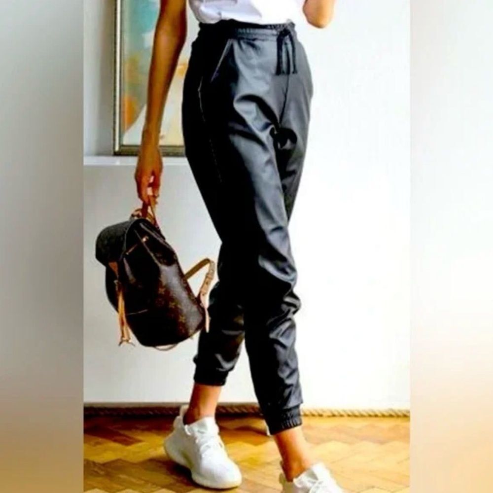 Miou Muse Chic Faux Leather Black Jogger Pants with Elastic Waist Ankle Medium